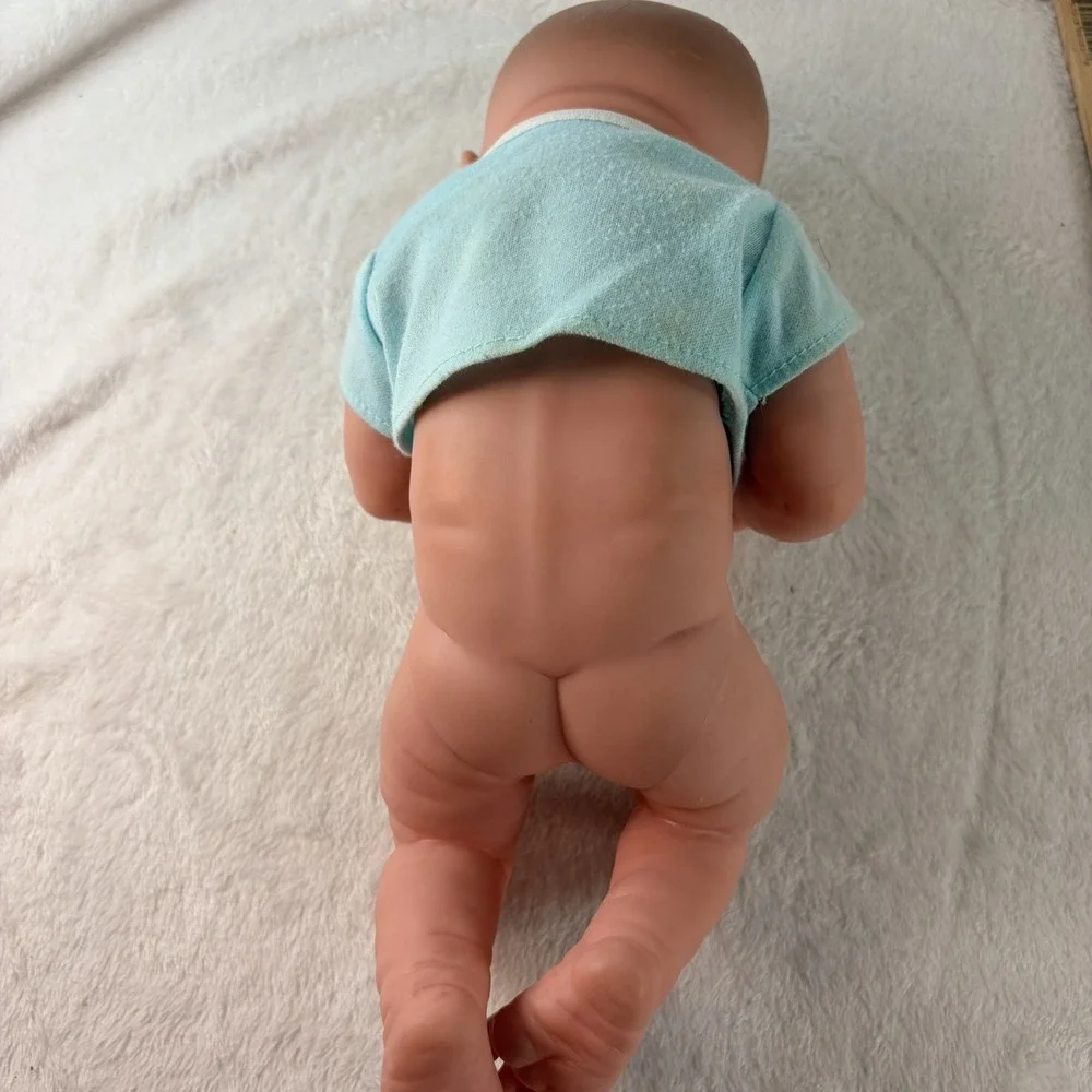JC Toys La Newborn 14